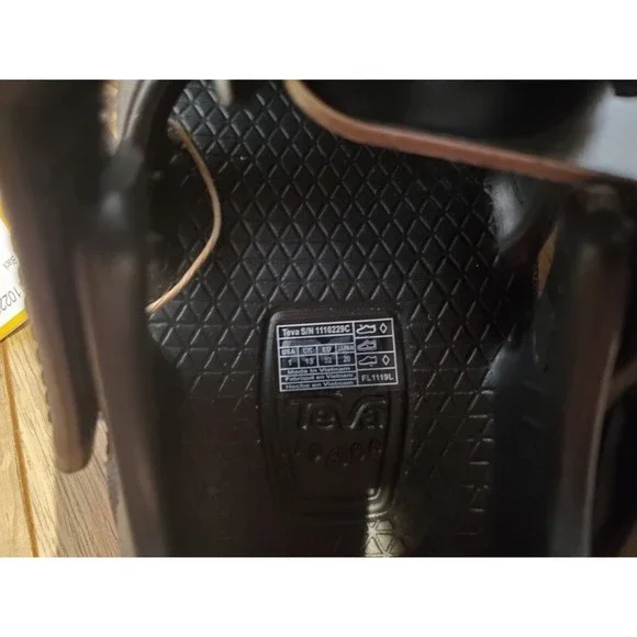 Teva Unisex-Kid's K Omnium Drift Fisherman Black Sandals Kids Size 1 - Picture 6 of 6